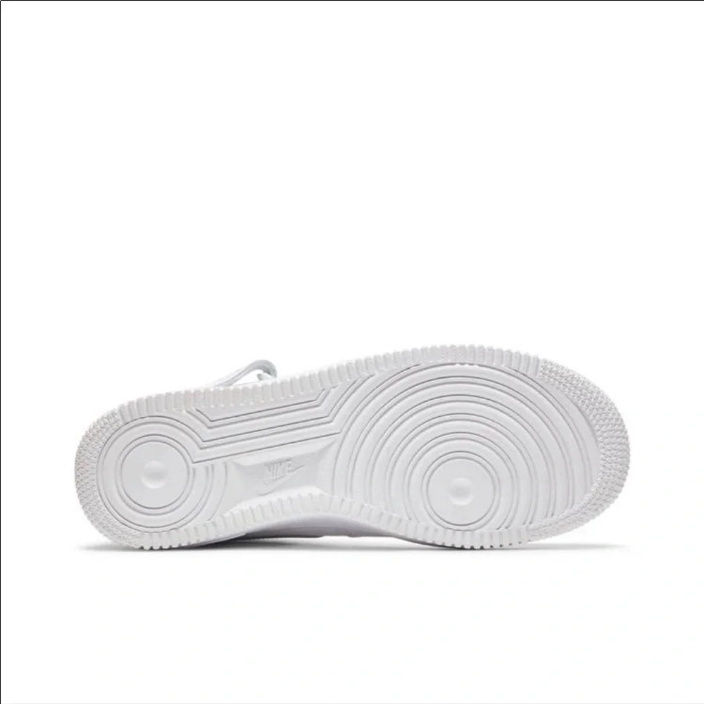 NIKE AIR FORCE 1 '07 MID 'TRIPLE WHITE'
8.5 Women / 7Y Men - Picture 4 of 9